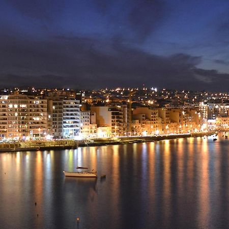 Spacious Apartment Steps To The Promenade Sliema Eksteriør billede
