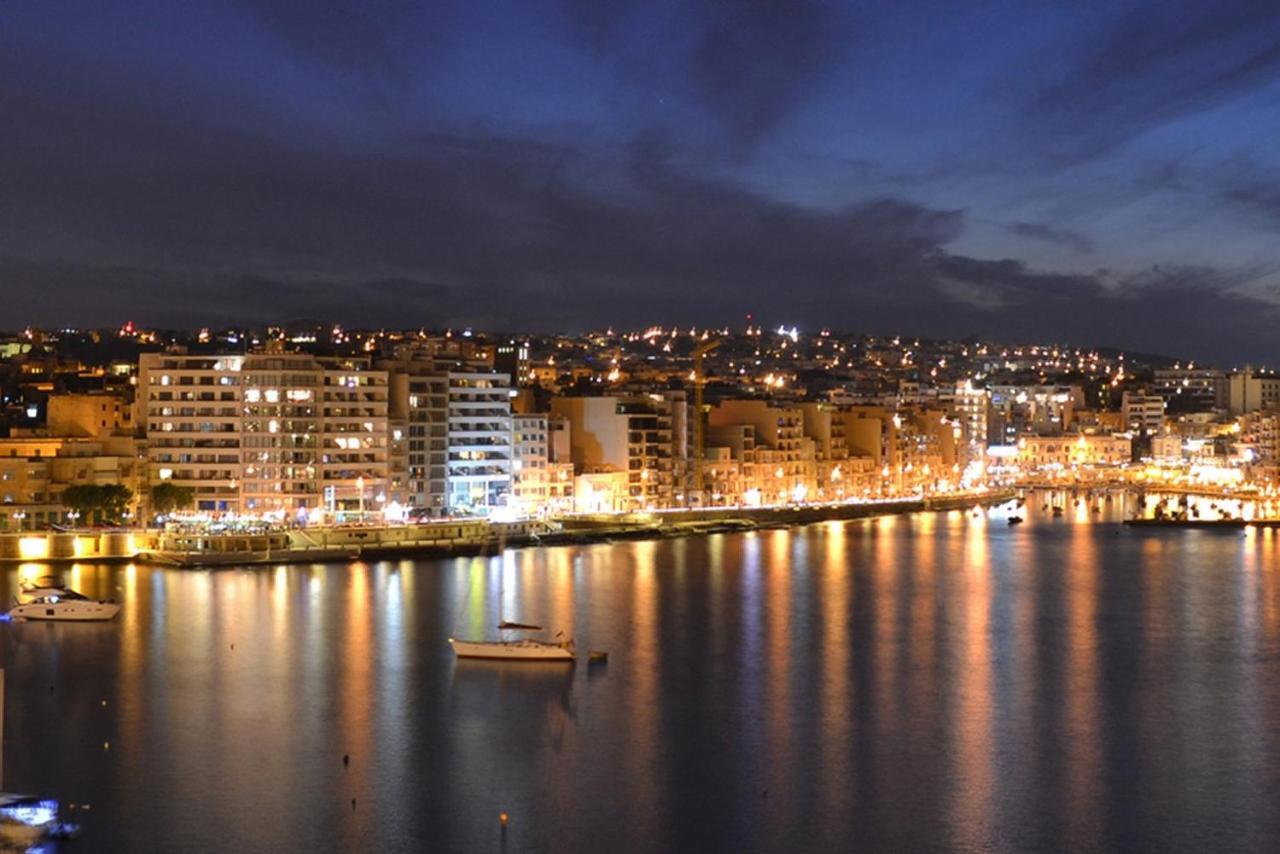 Spacious Apartment Steps To The Promenade Sliema Eksteriør billede