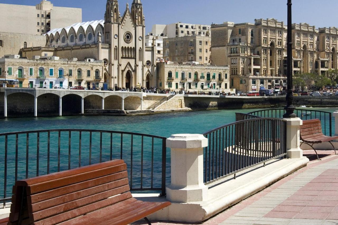 Spacious Apartment Steps To The Promenade Sliema Eksteriør billede
